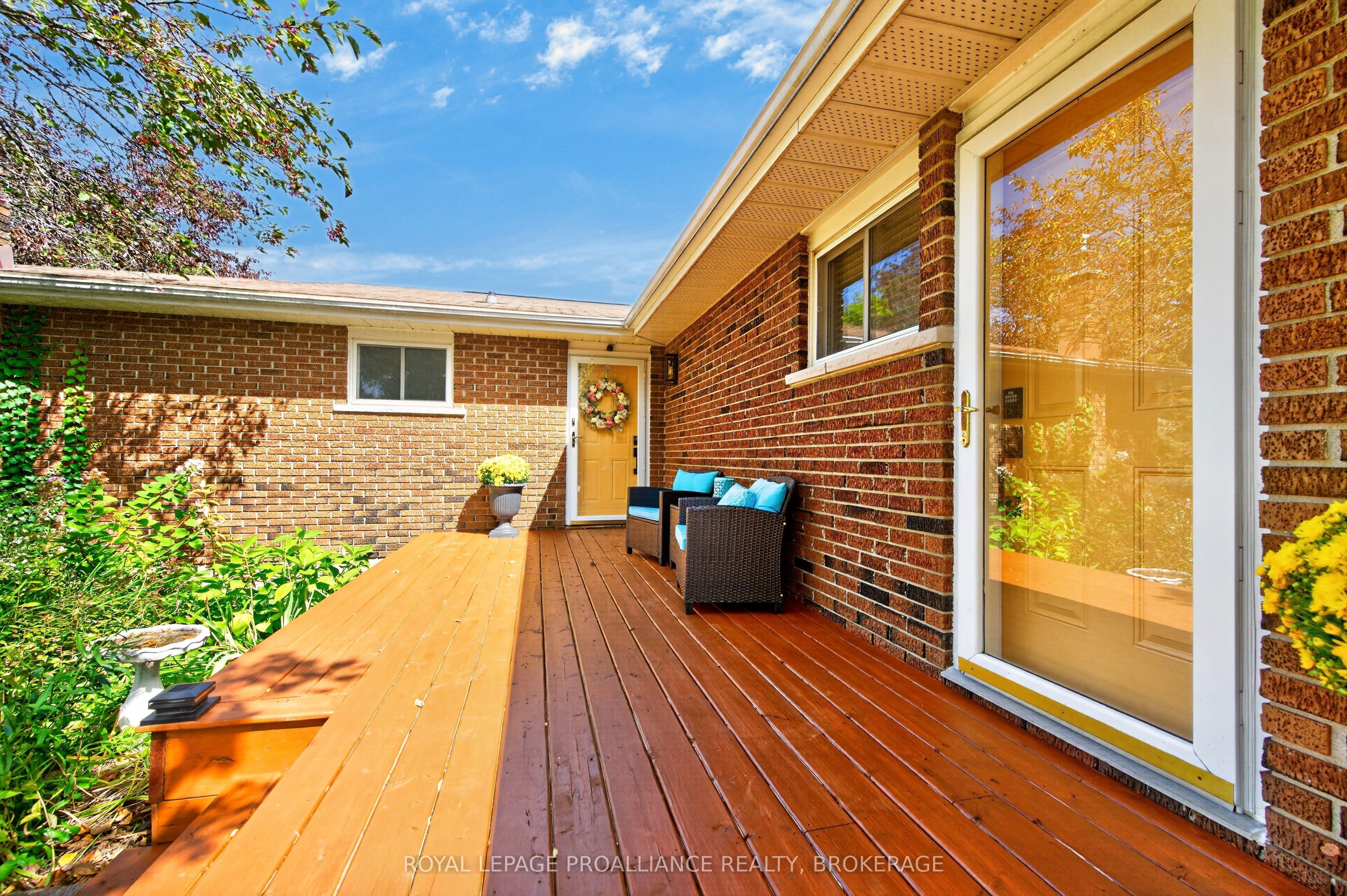 38 Willowbank Road W Property Photo 4