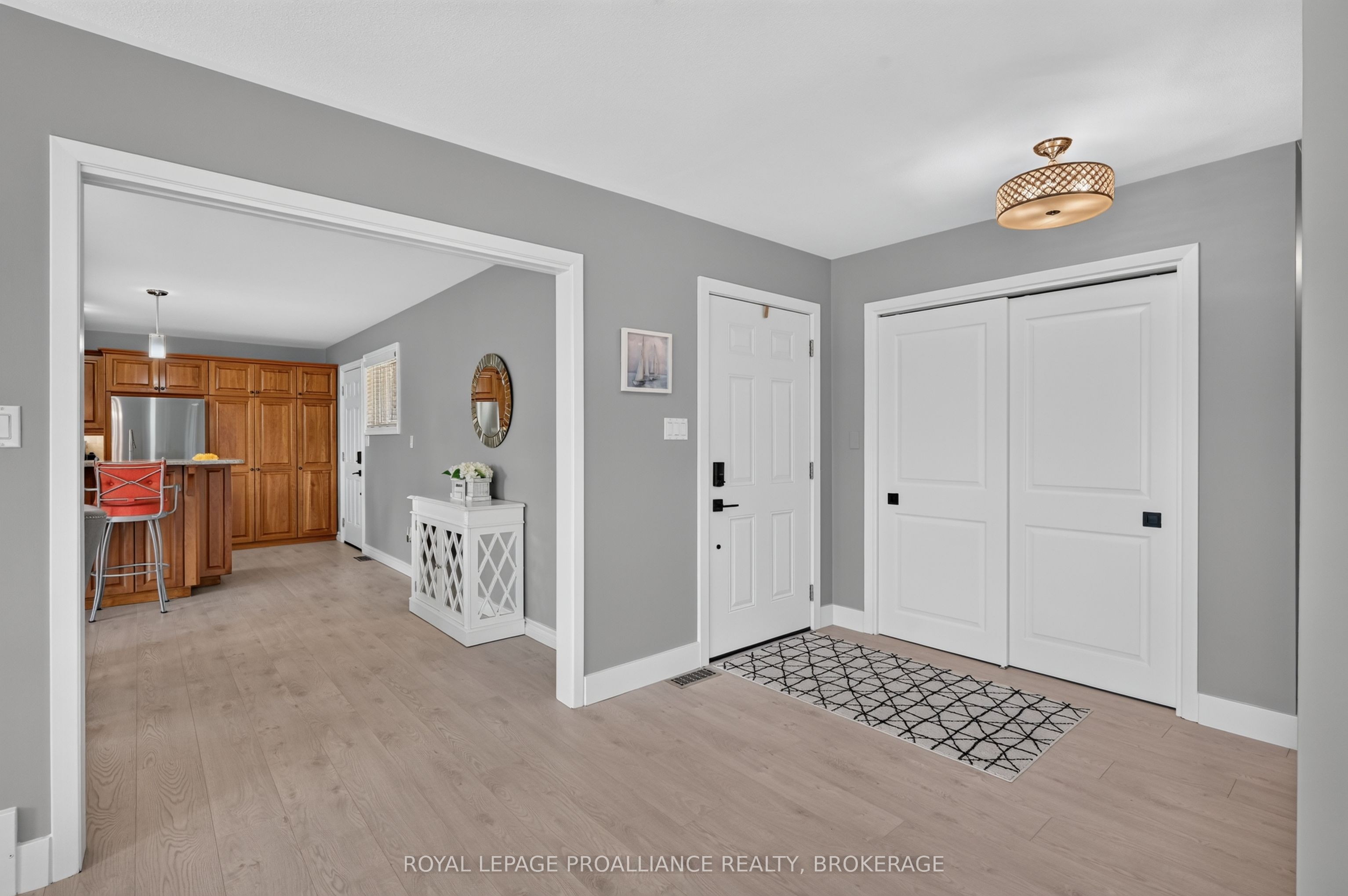 38 Willowbank Road W Property Photo 5