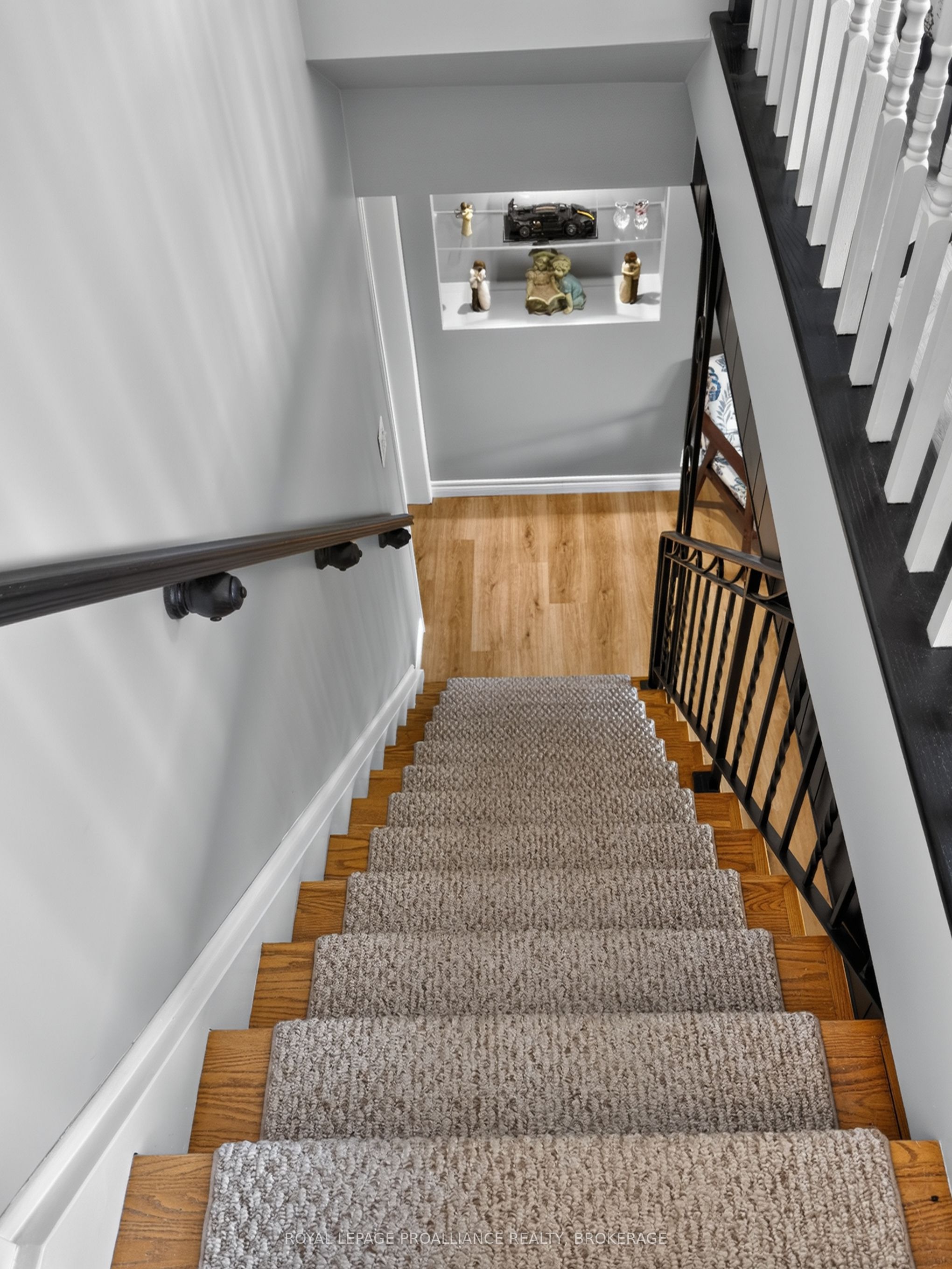 38 Willowbank Road W Property Photo 22