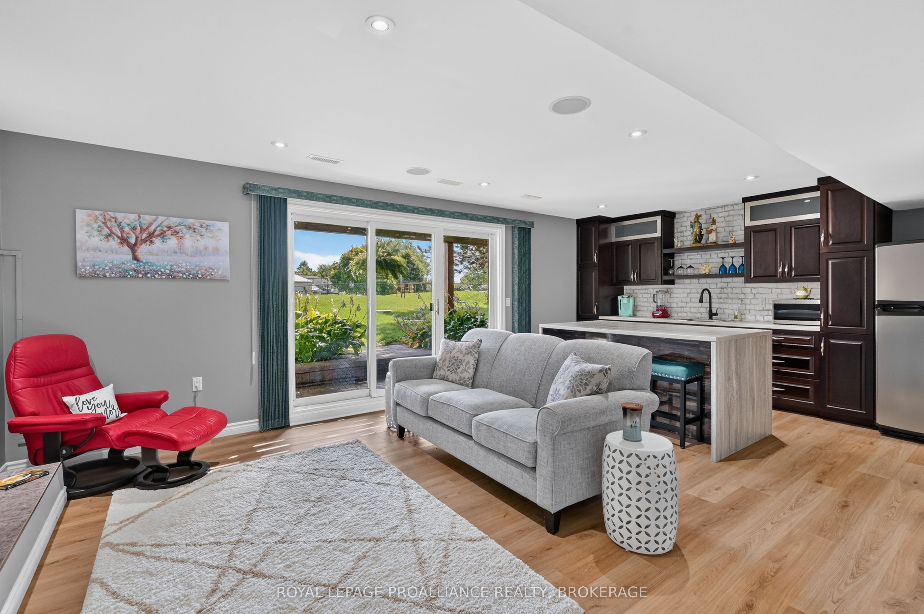38 Willowbank Road W Property Photo 23