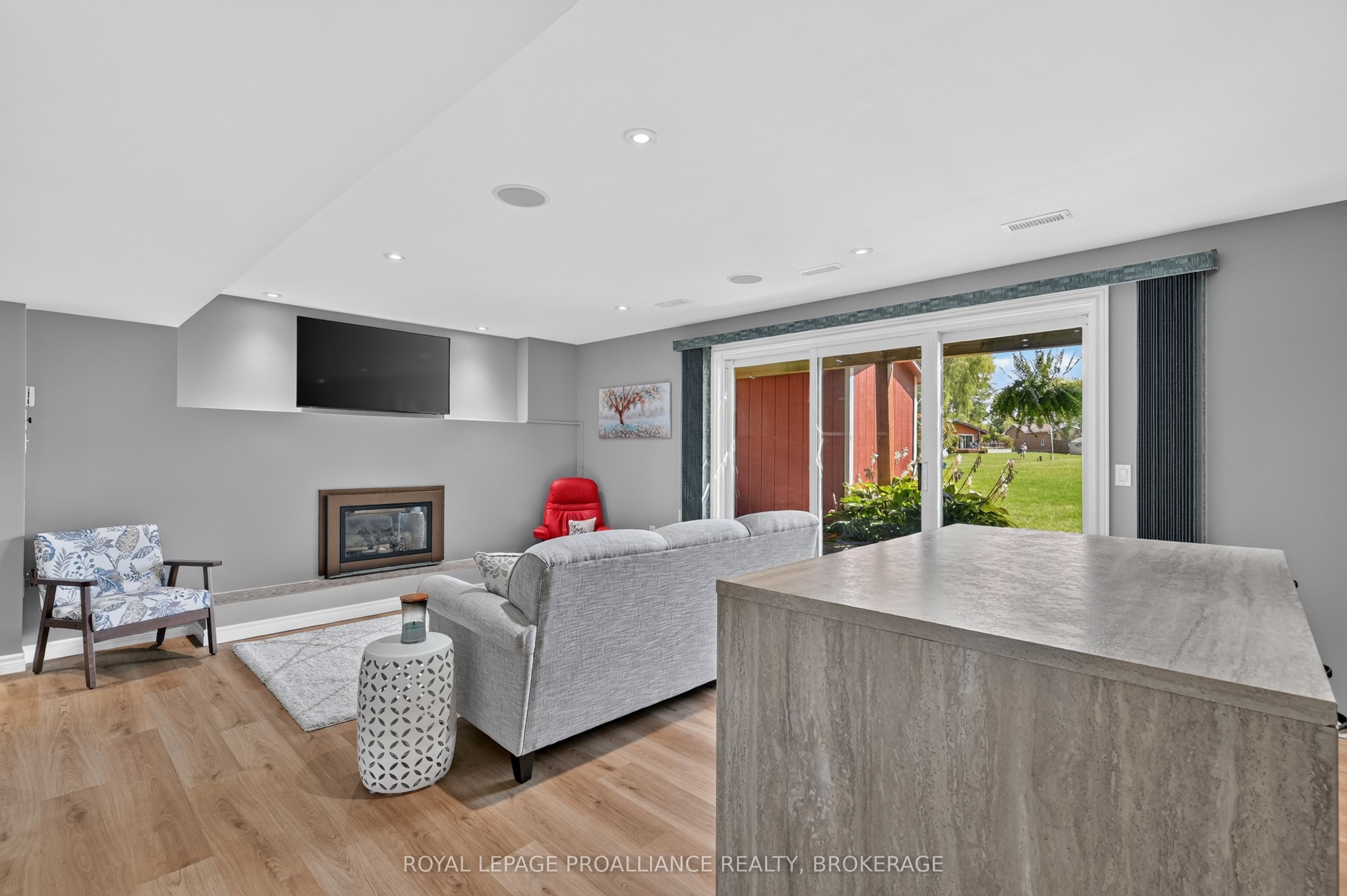 38 Willowbank Road W Property Photo 24