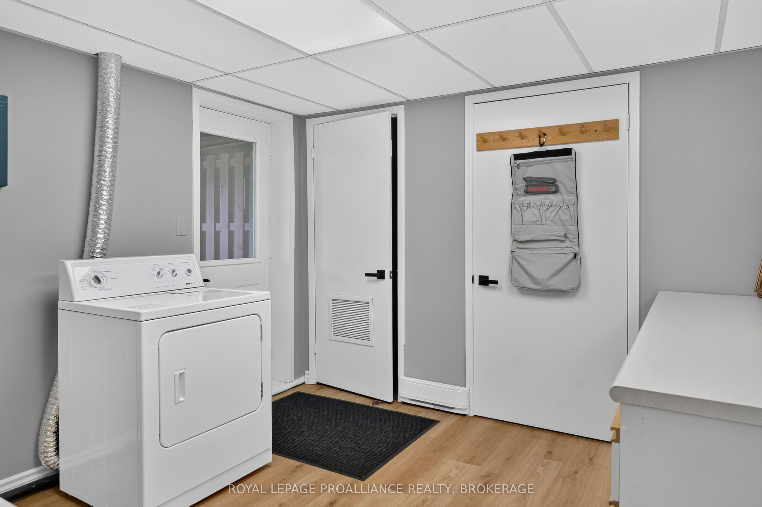 38 Willowbank Road W Property Photo 35
