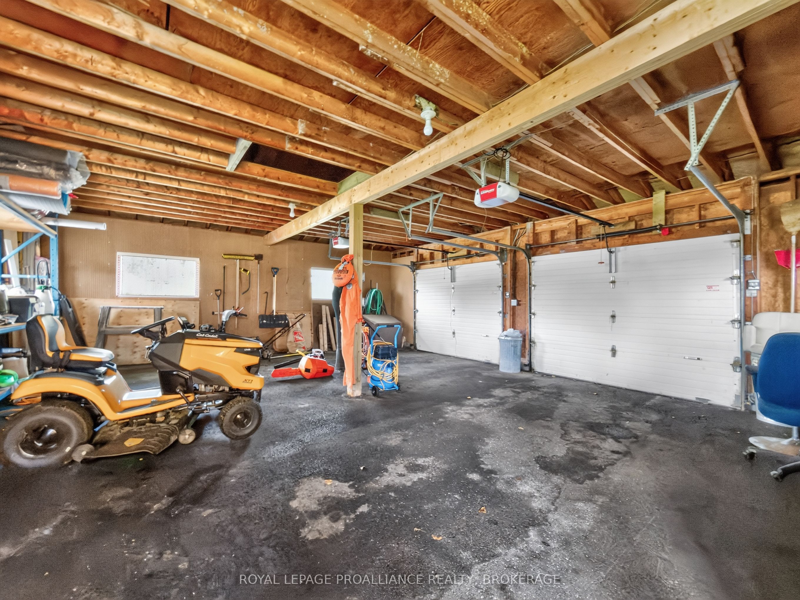 38 Willowbank Road W Property Photo 46