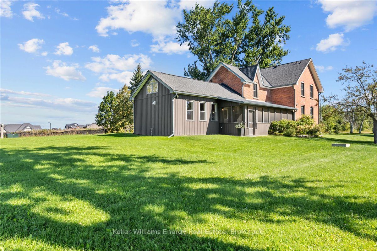 1786 Matchett Line Property Photo 1