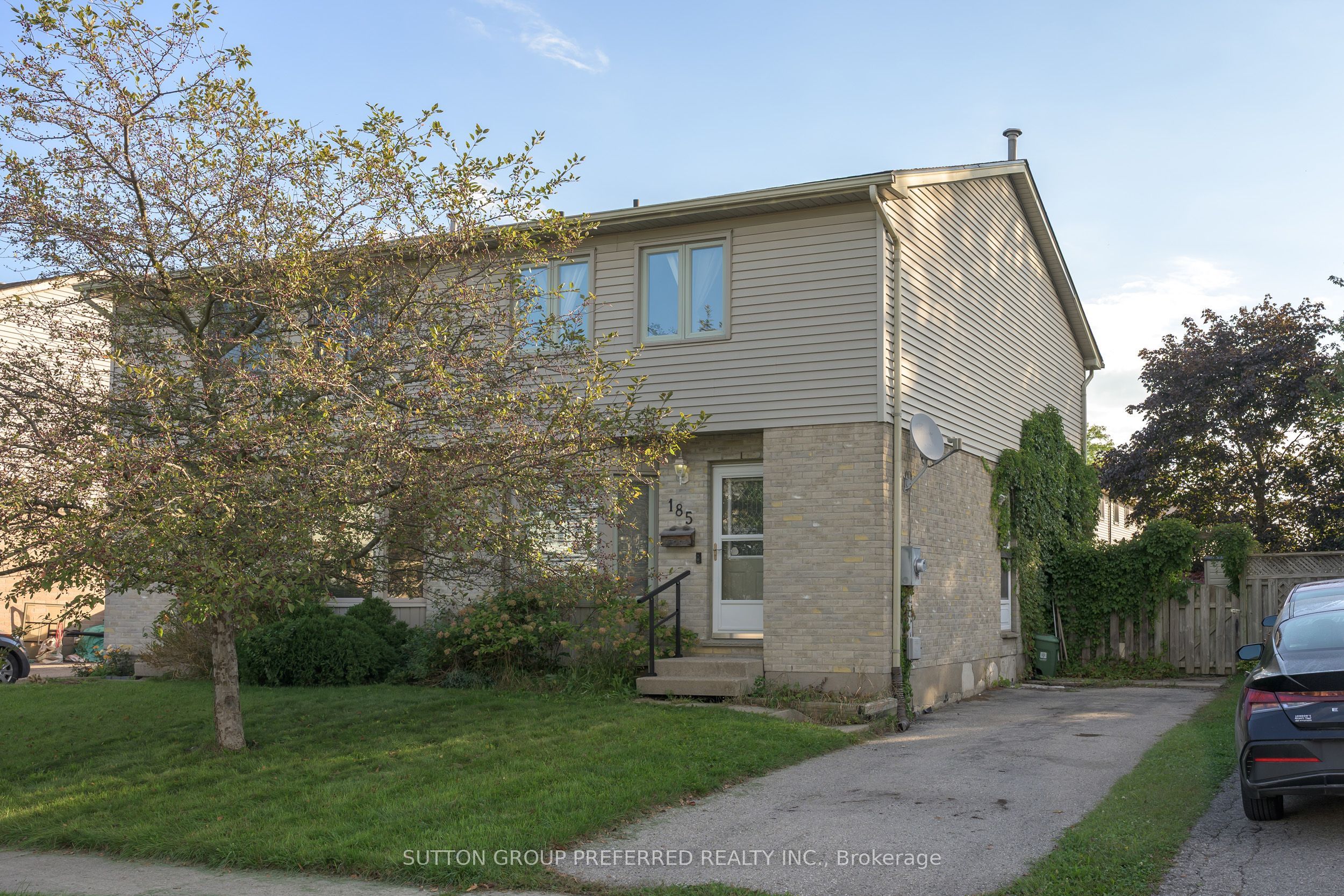 185 Martinet Avenue