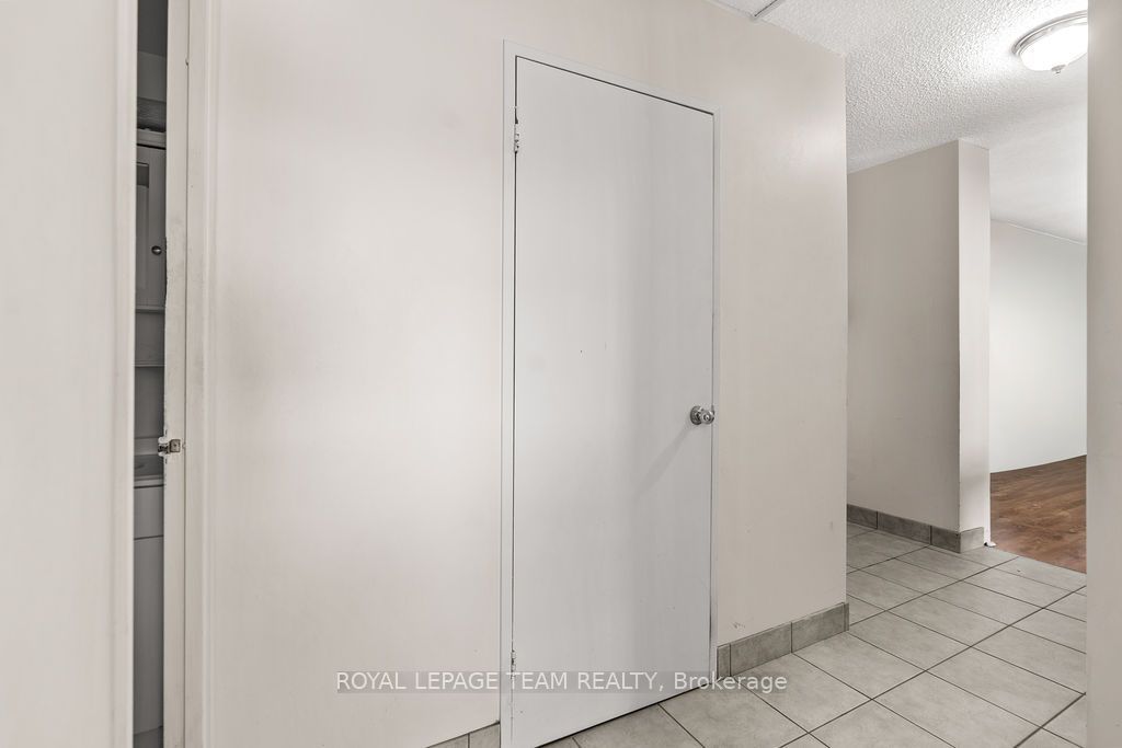 2000 Jasmine Crescent 1112 Property Photo 8