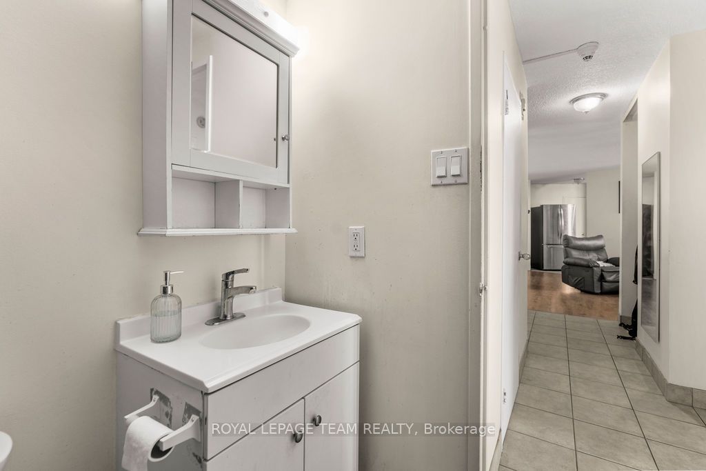 2000 Jasmine Crescent 1112 Property Photo 10