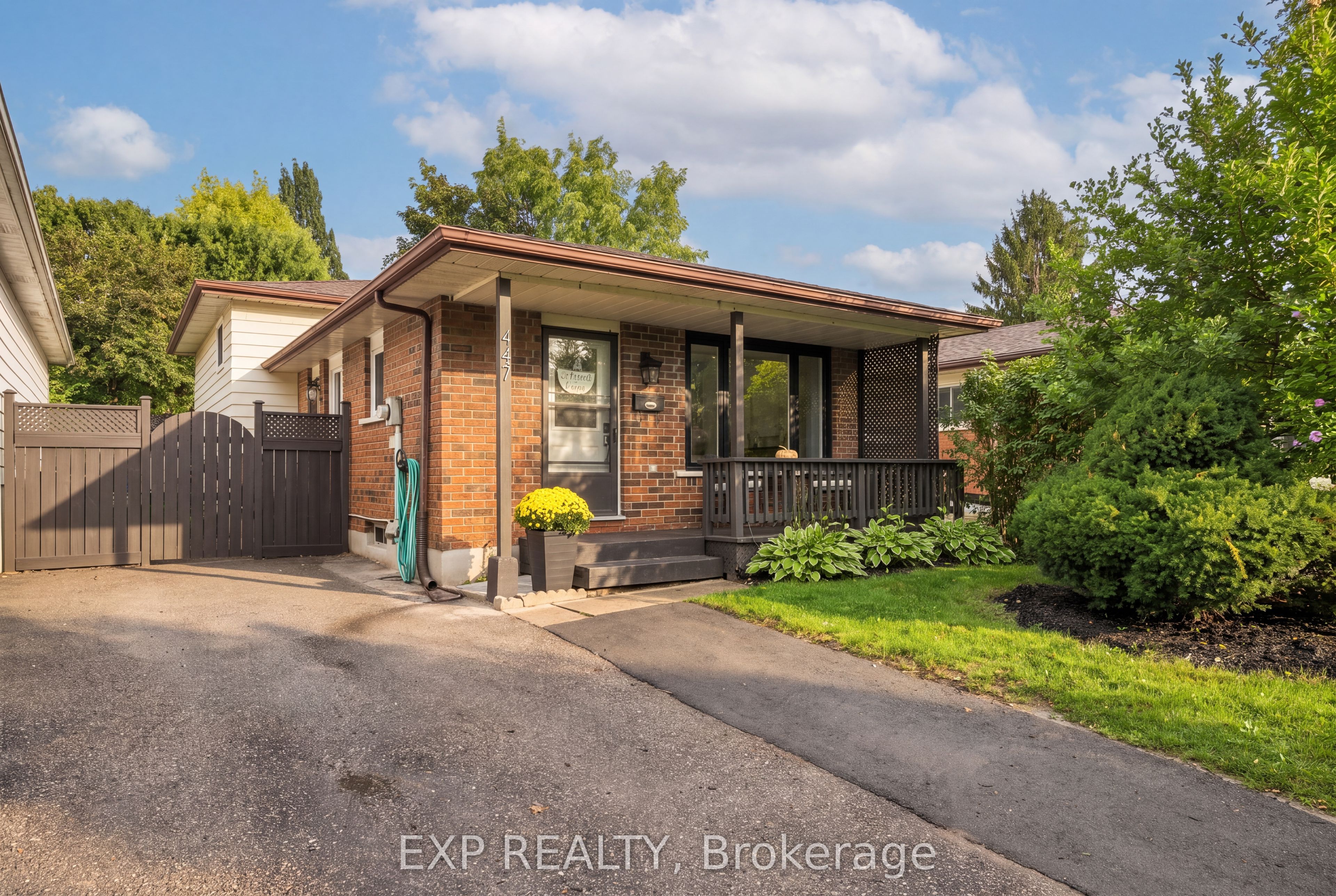 447 Drummerhill Crescent Property Photo 1