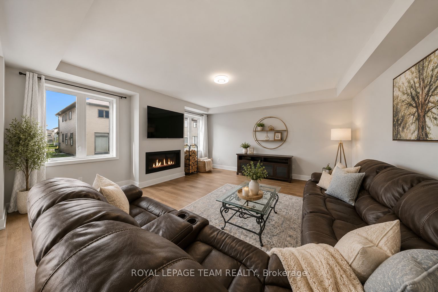 2413 Watercolours Way Property Photo 18