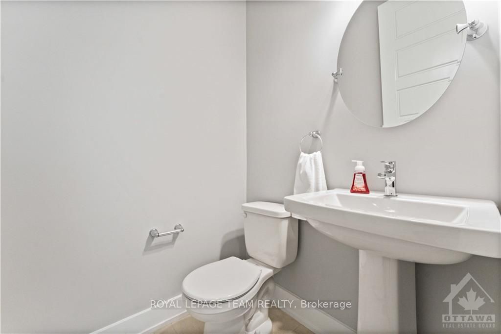 2413 Watercolours Way Property Photo 21