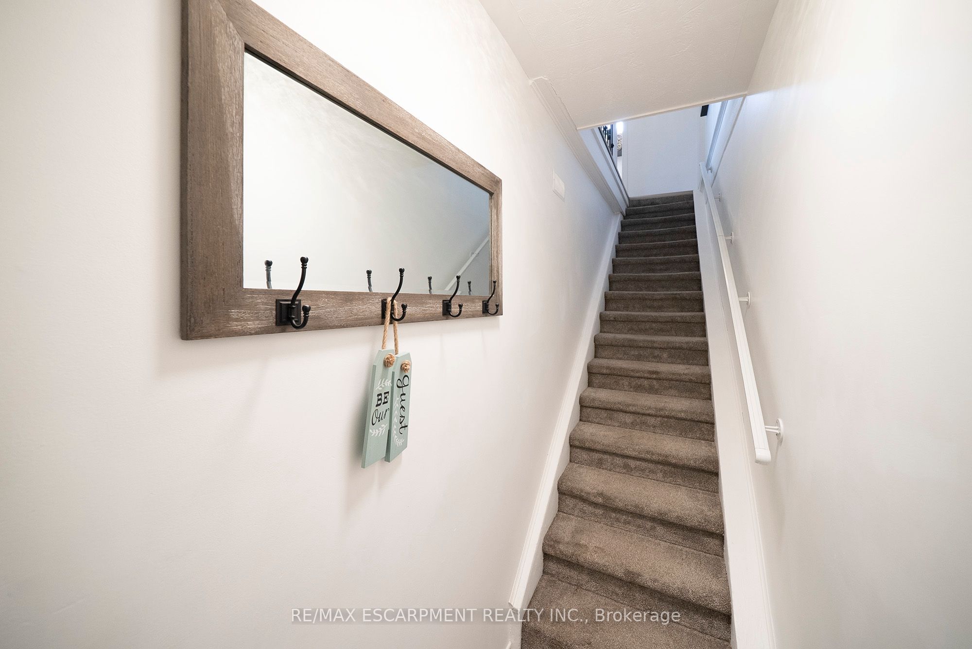 171 Drummond Street Property Photo 4