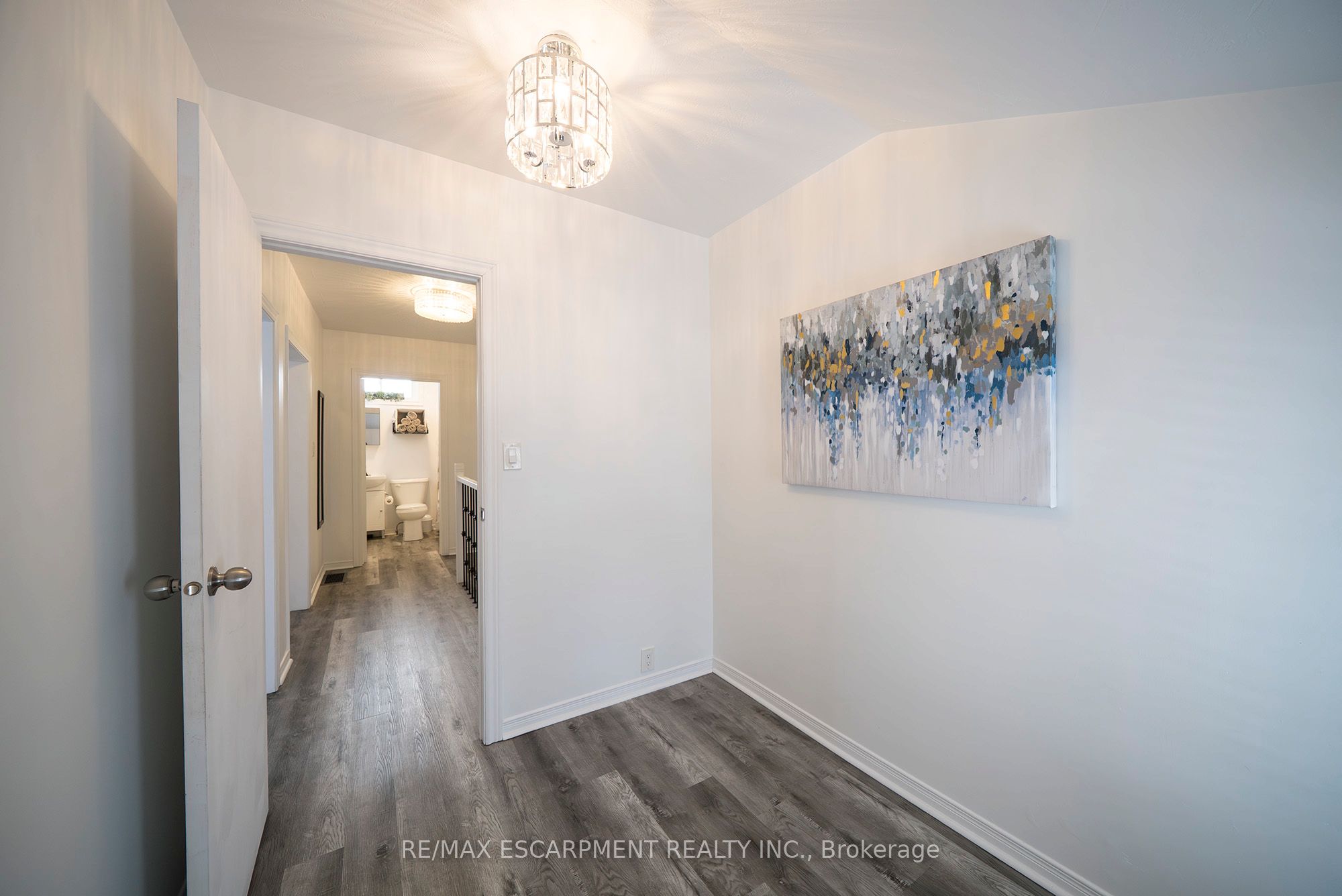171 Drummond Street Property Photo 9