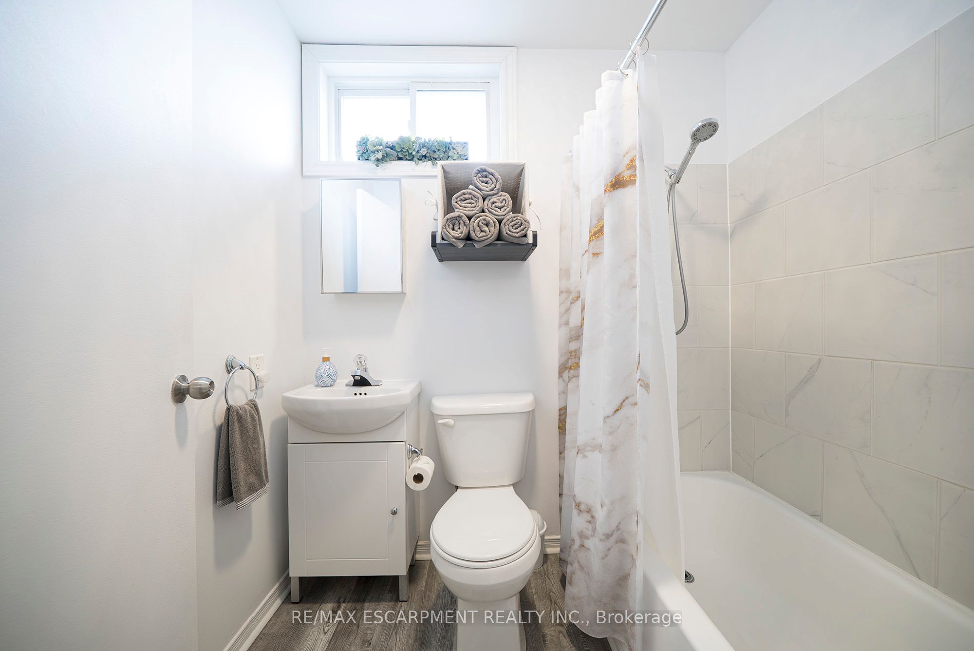 171 Drummond Street Property Photo 17