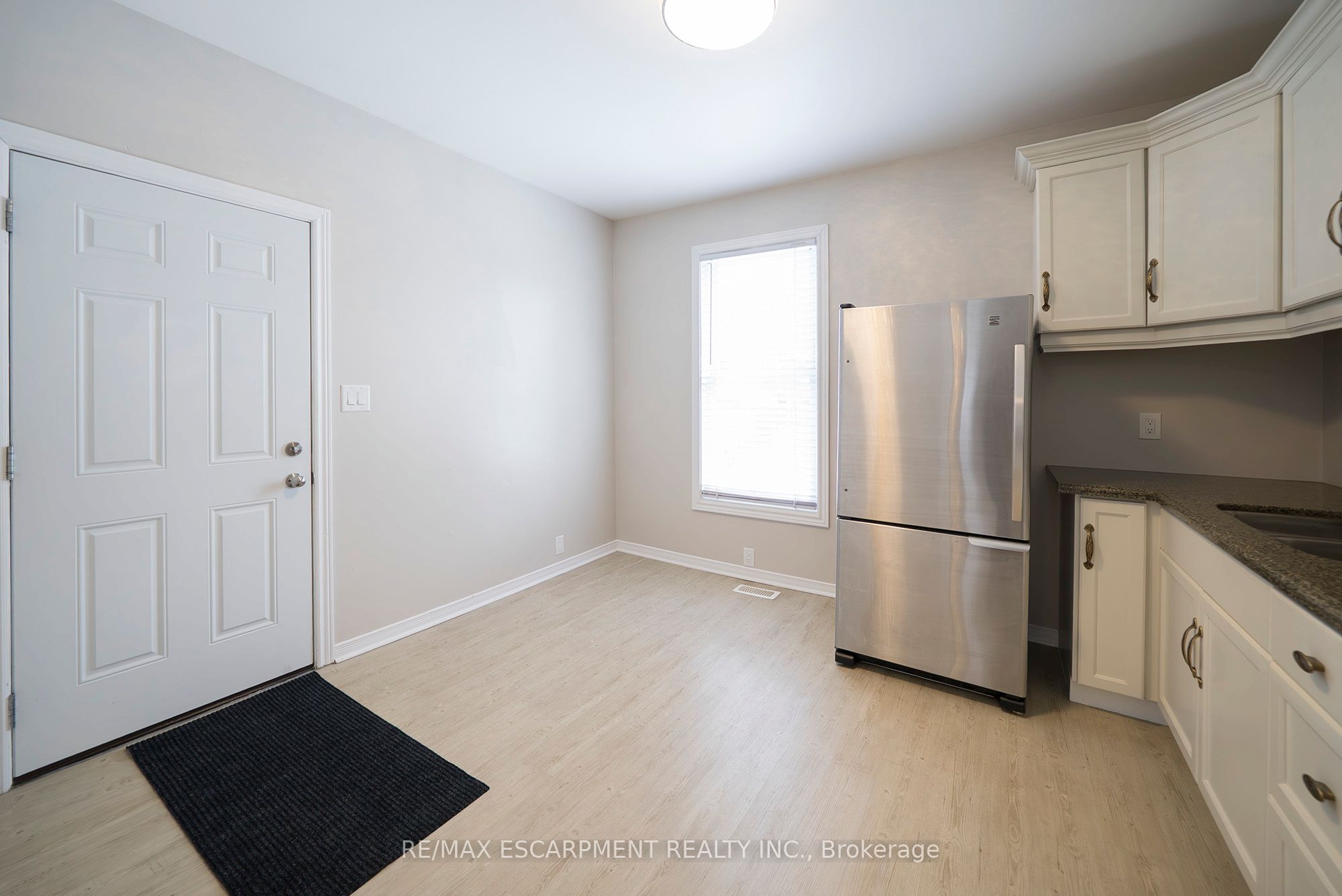 171 Drummond Street Property Photo 22