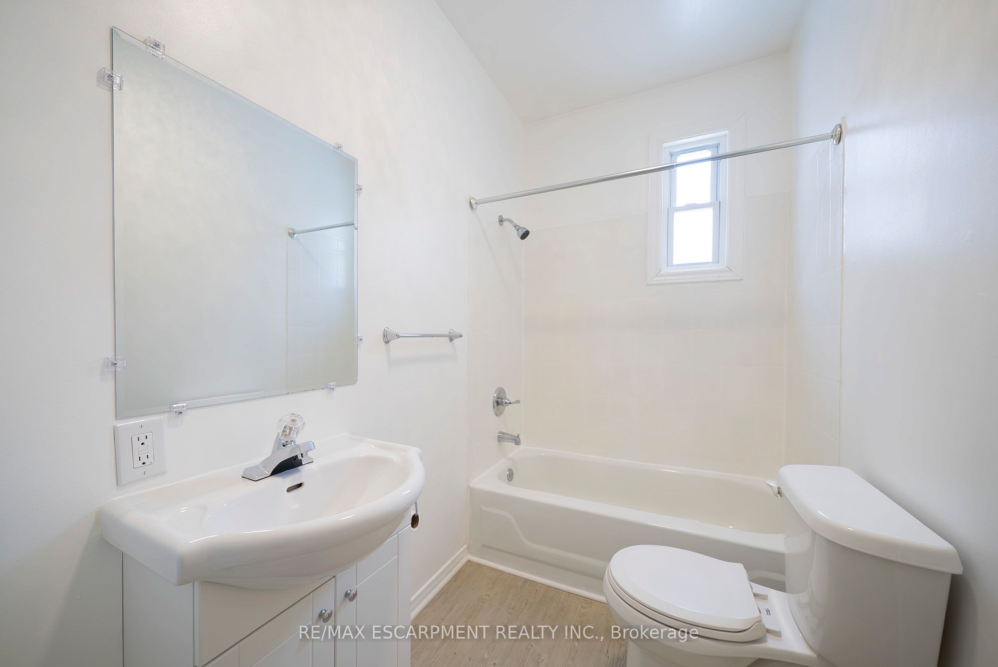 171 Drummond Street Property Photo 26