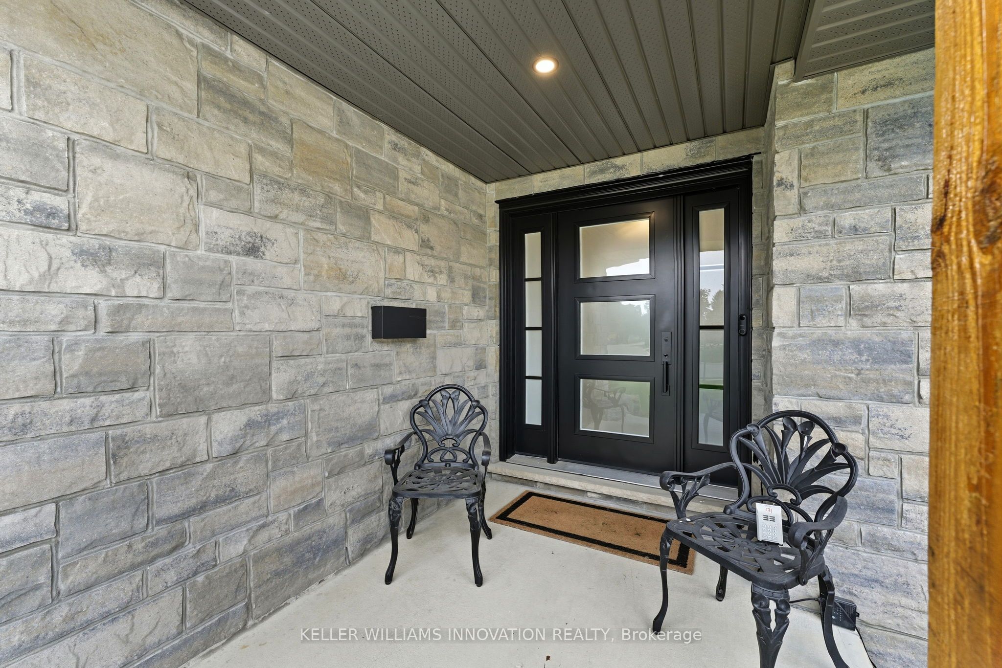 29 Mcdonald Street W Property Photo 8