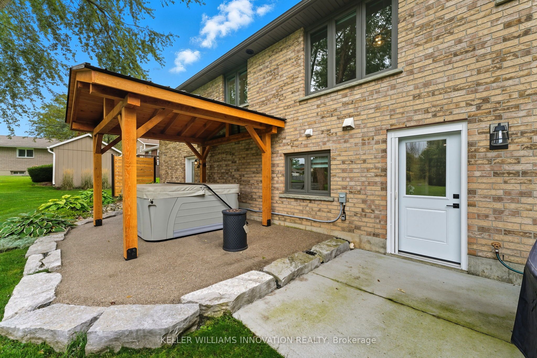 29 Mcdonald Street W Property Photo 40