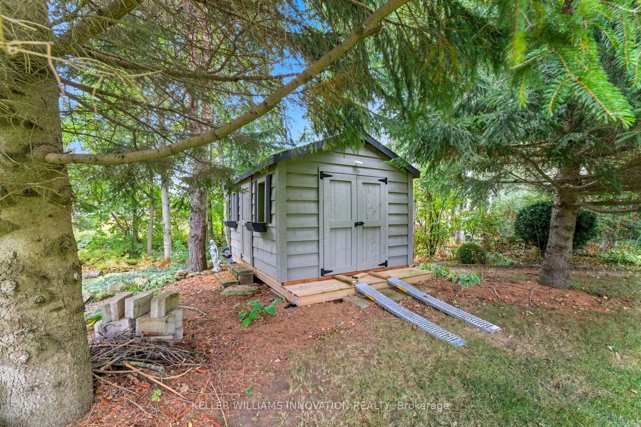 29 Mcdonald Street W Property Photo 44