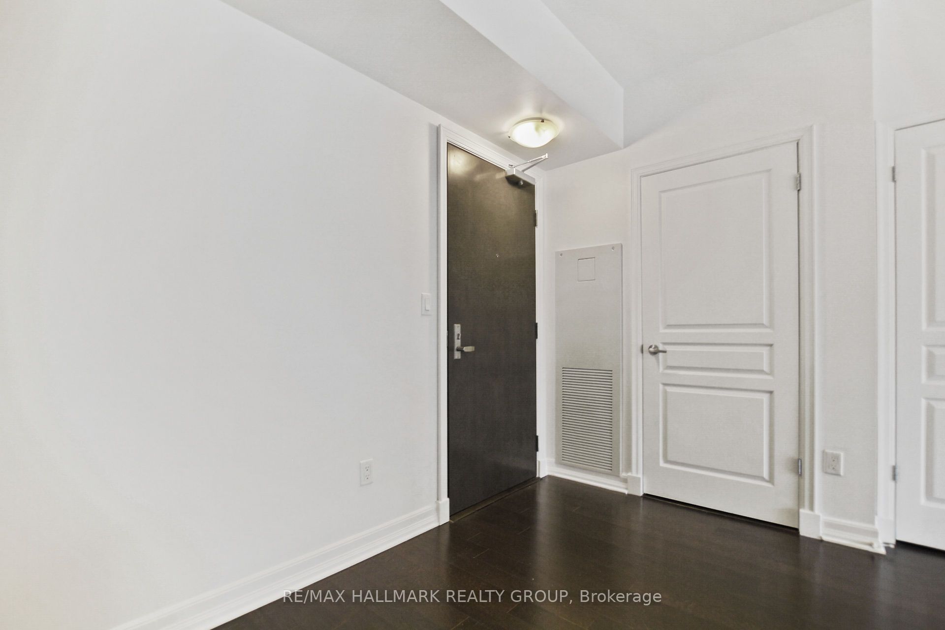 238 Besserer Street 814 Property Photo 9