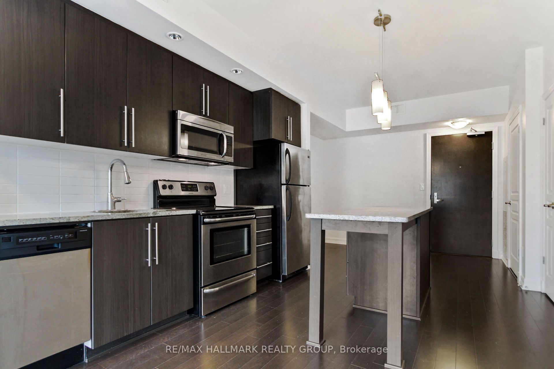 238 Besserer Street 814 Property Photo 16