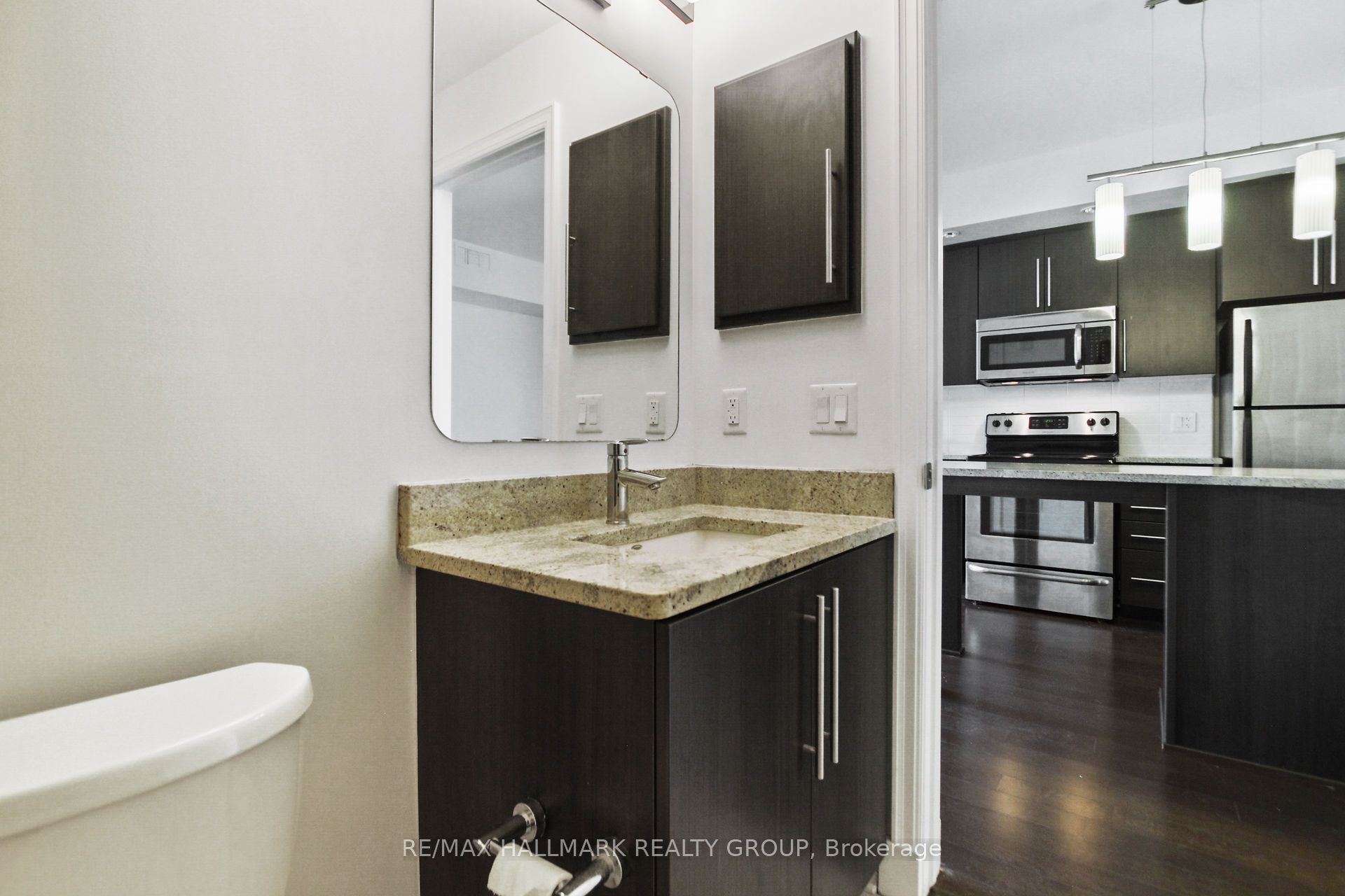 238 Besserer Street 814 Property Photo 25