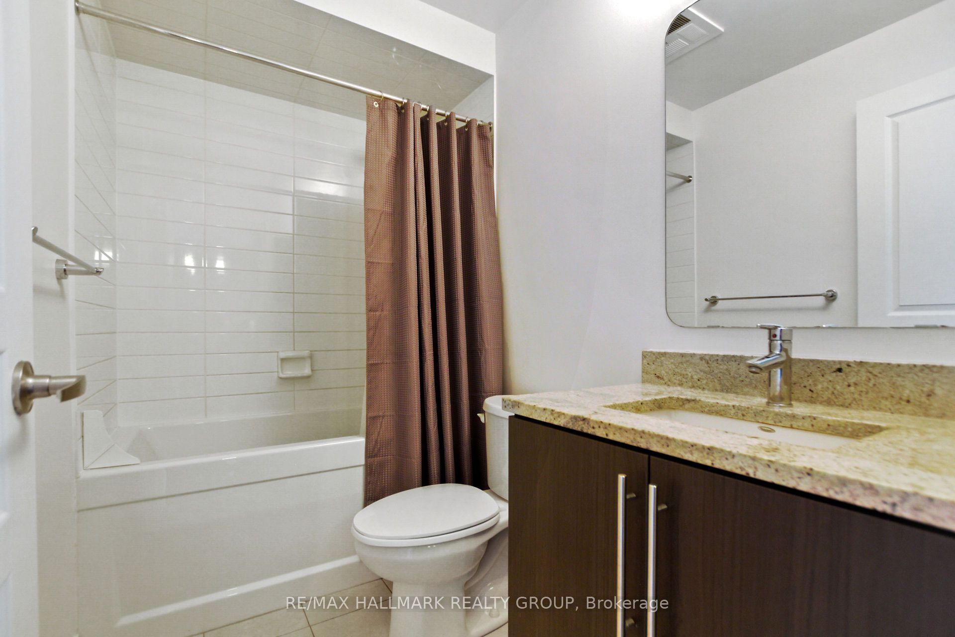 238 Besserer Street 814 Property Photo 26