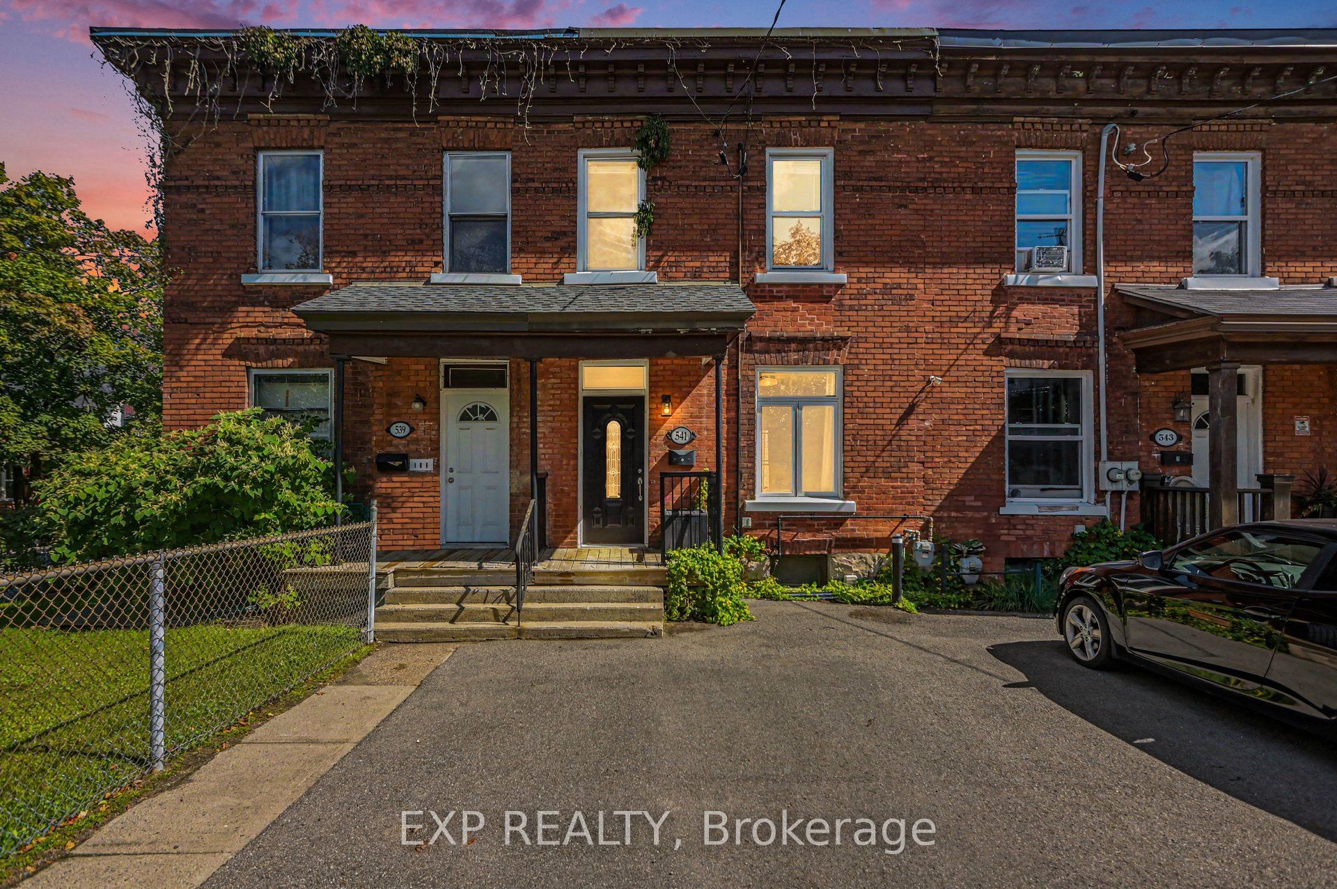 541 Bay Street Property Photo 1