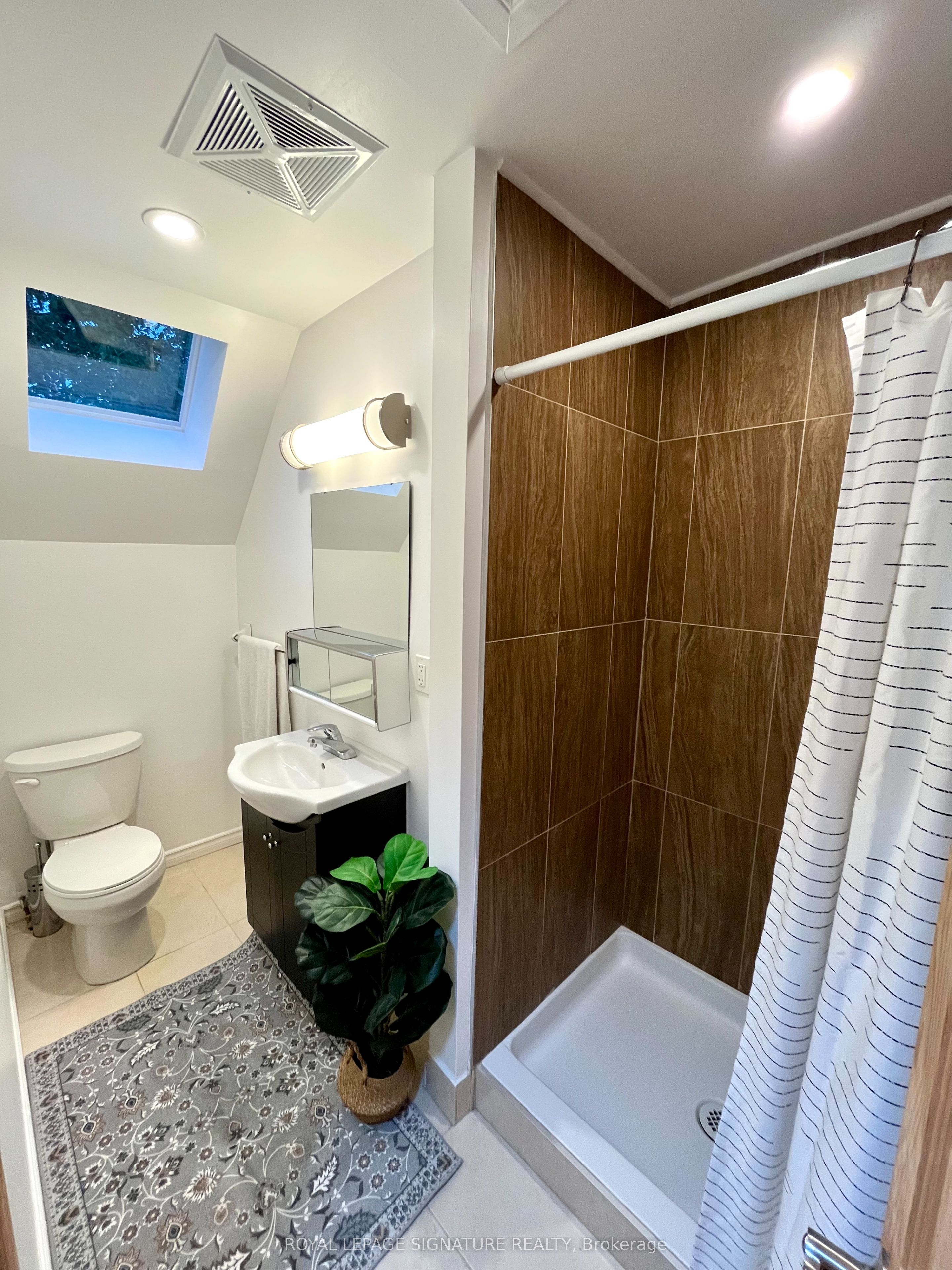 32 Hargrave Road Property Photo 11