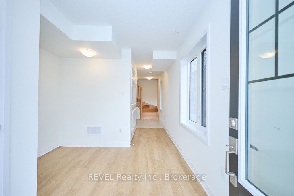 68 Feather Road Property Photo 3