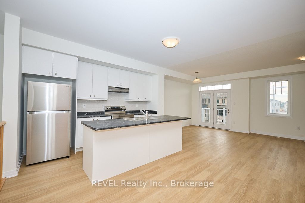 68 Feather Road Property Photo 5