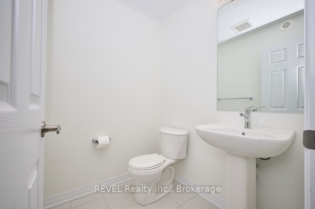 68 Feather Road Property Photo 11