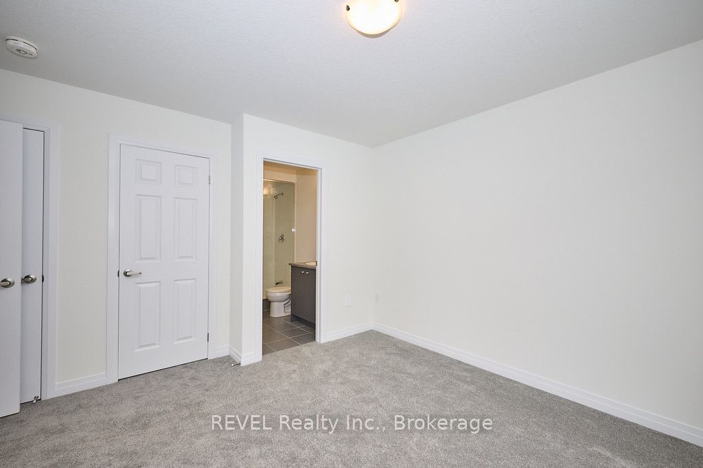 68 Feather Road Property Photo 12