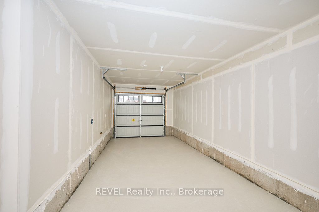 68 Feather Road Property Photo 17