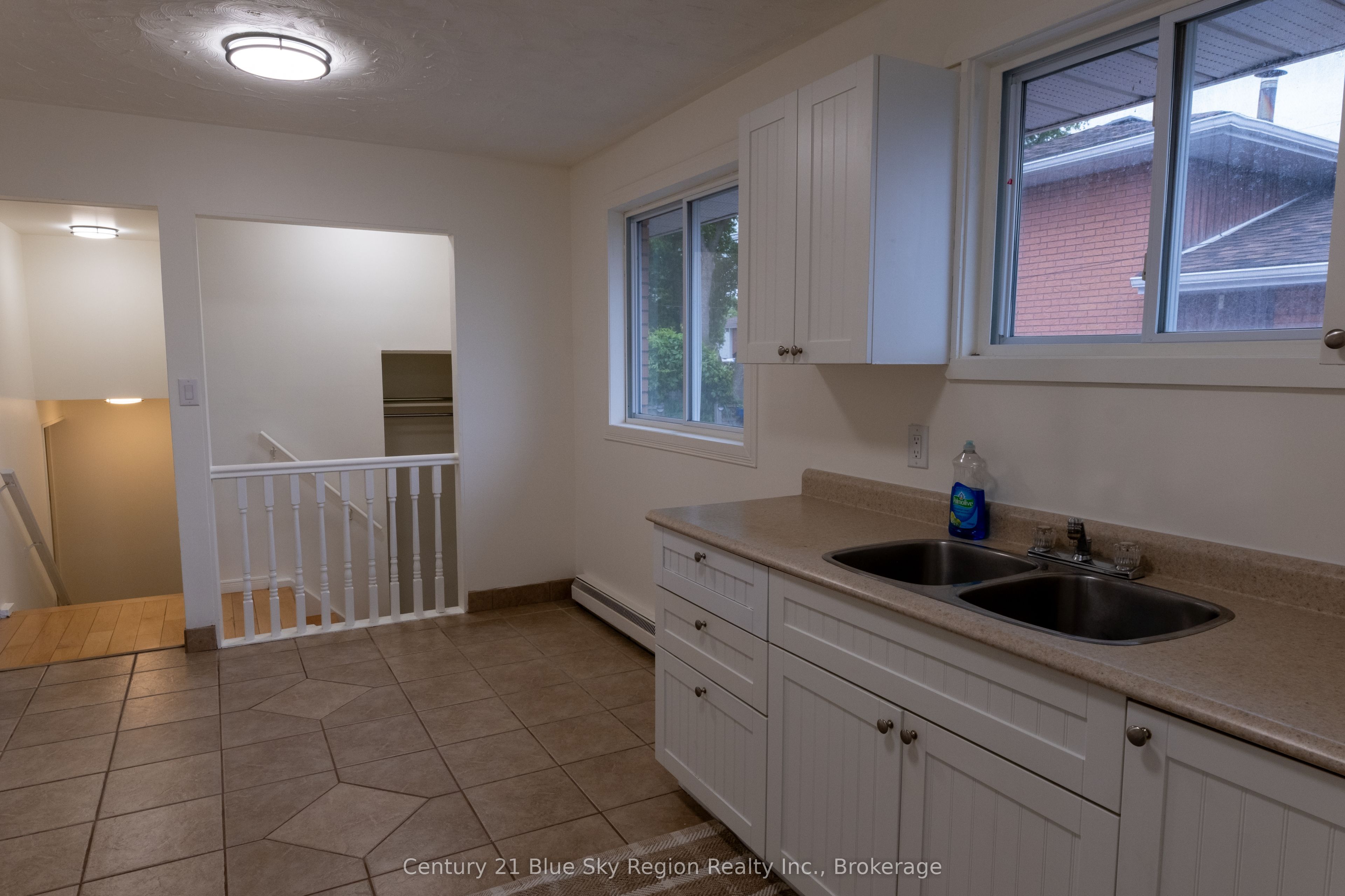 102 Lee Avenue Property Photo 8