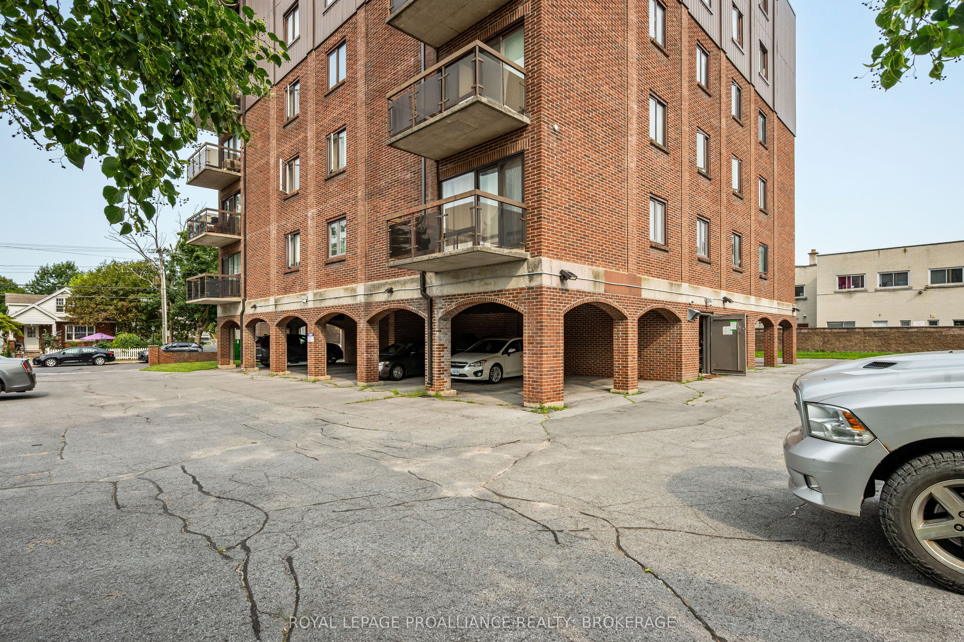 315 Regent Street 201 Property Photo 6