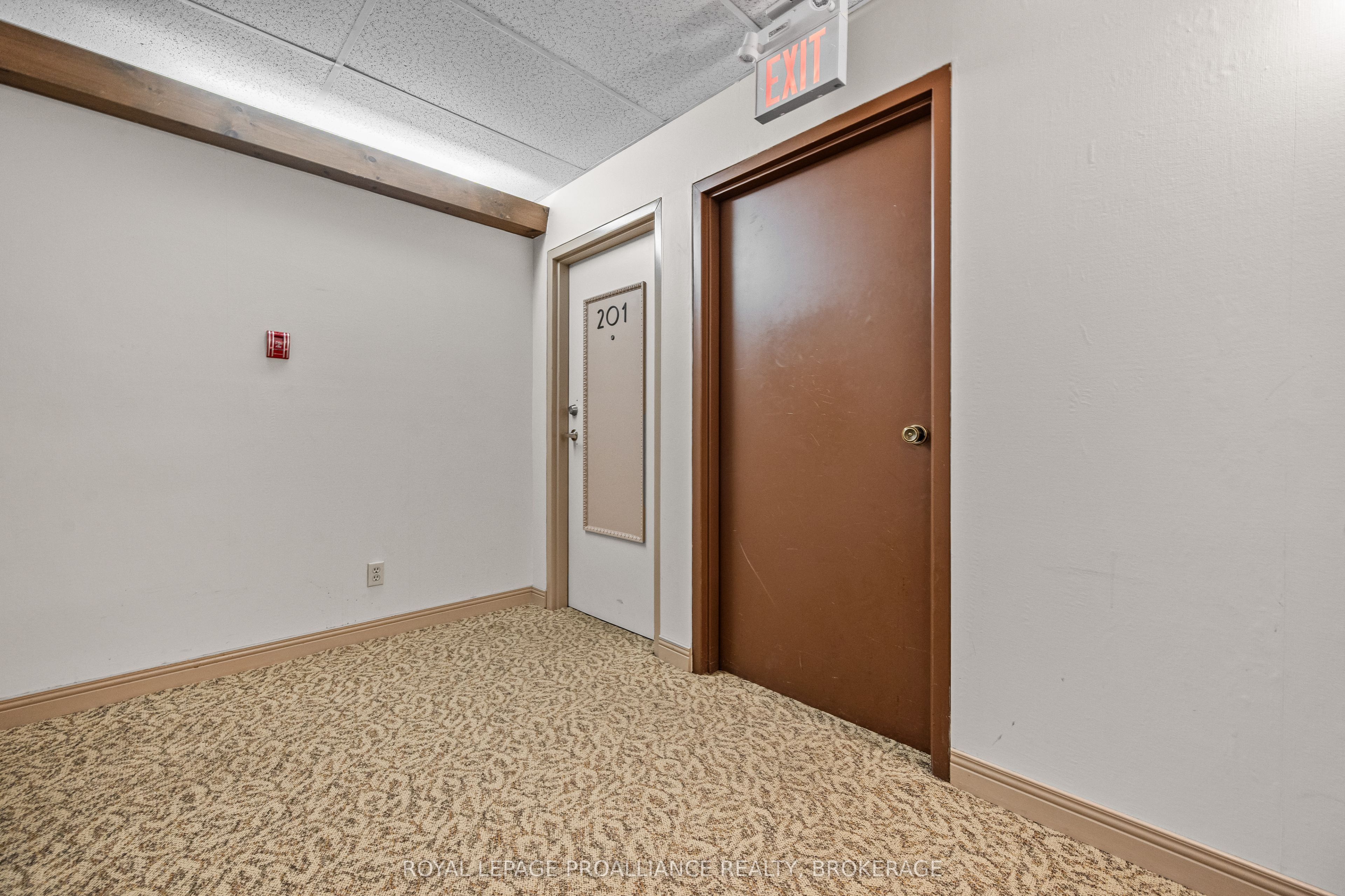 315 Regent Street 201 Property Photo 8