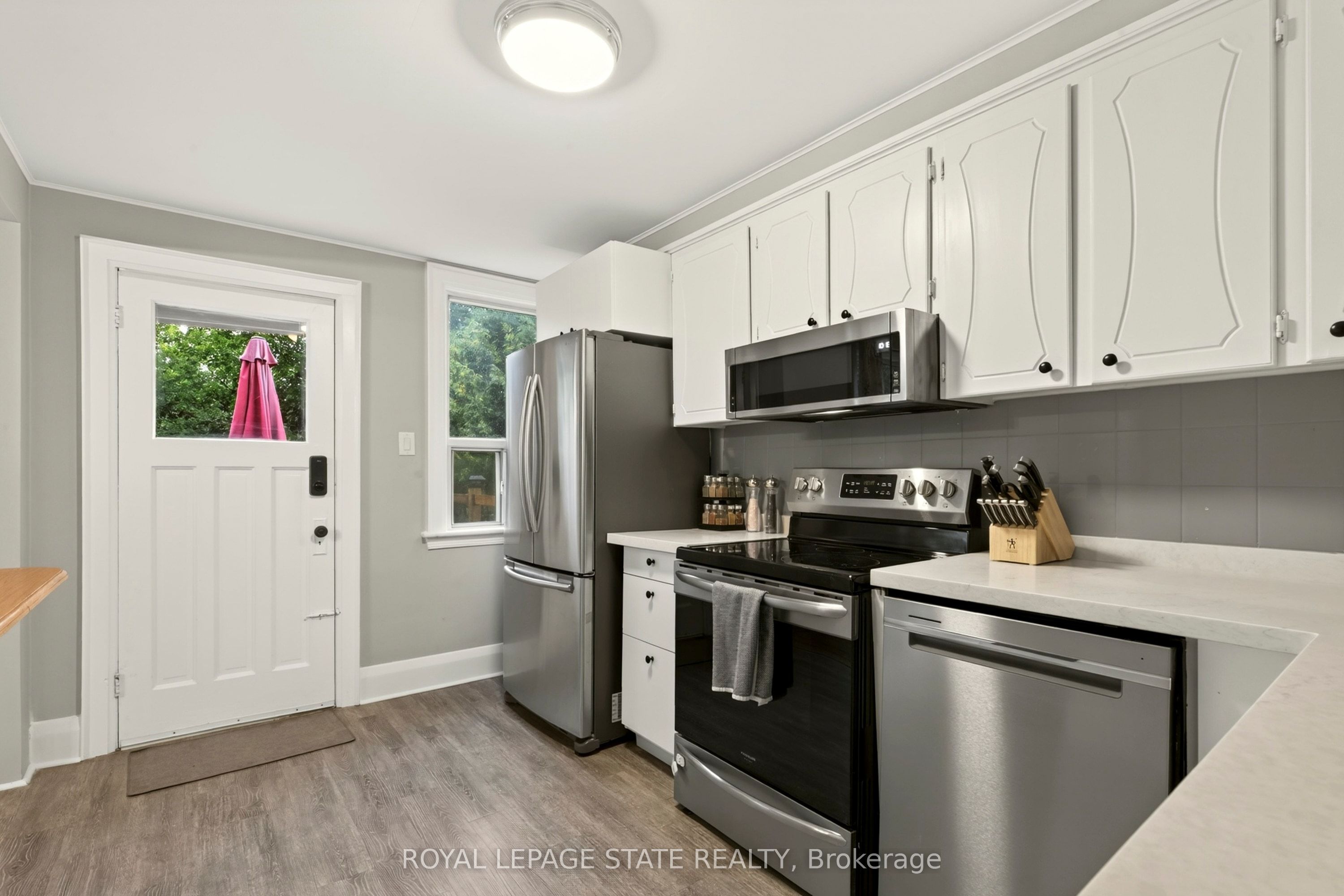 38 East 17th Street Property Photo 17