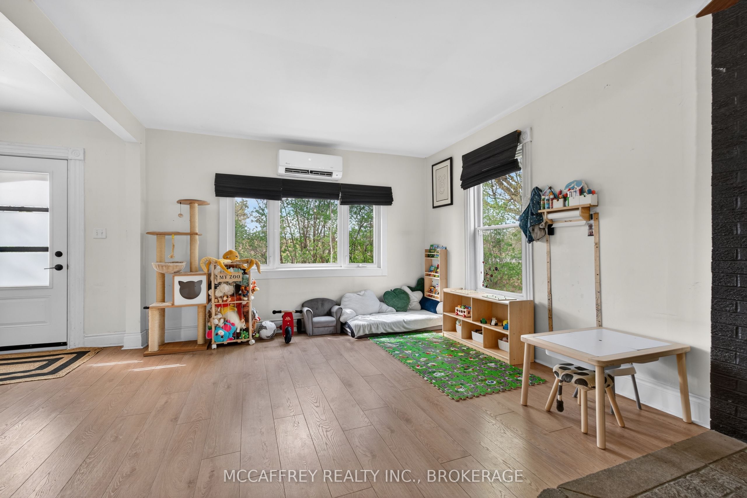 476 Hoards Road Property Photo 7