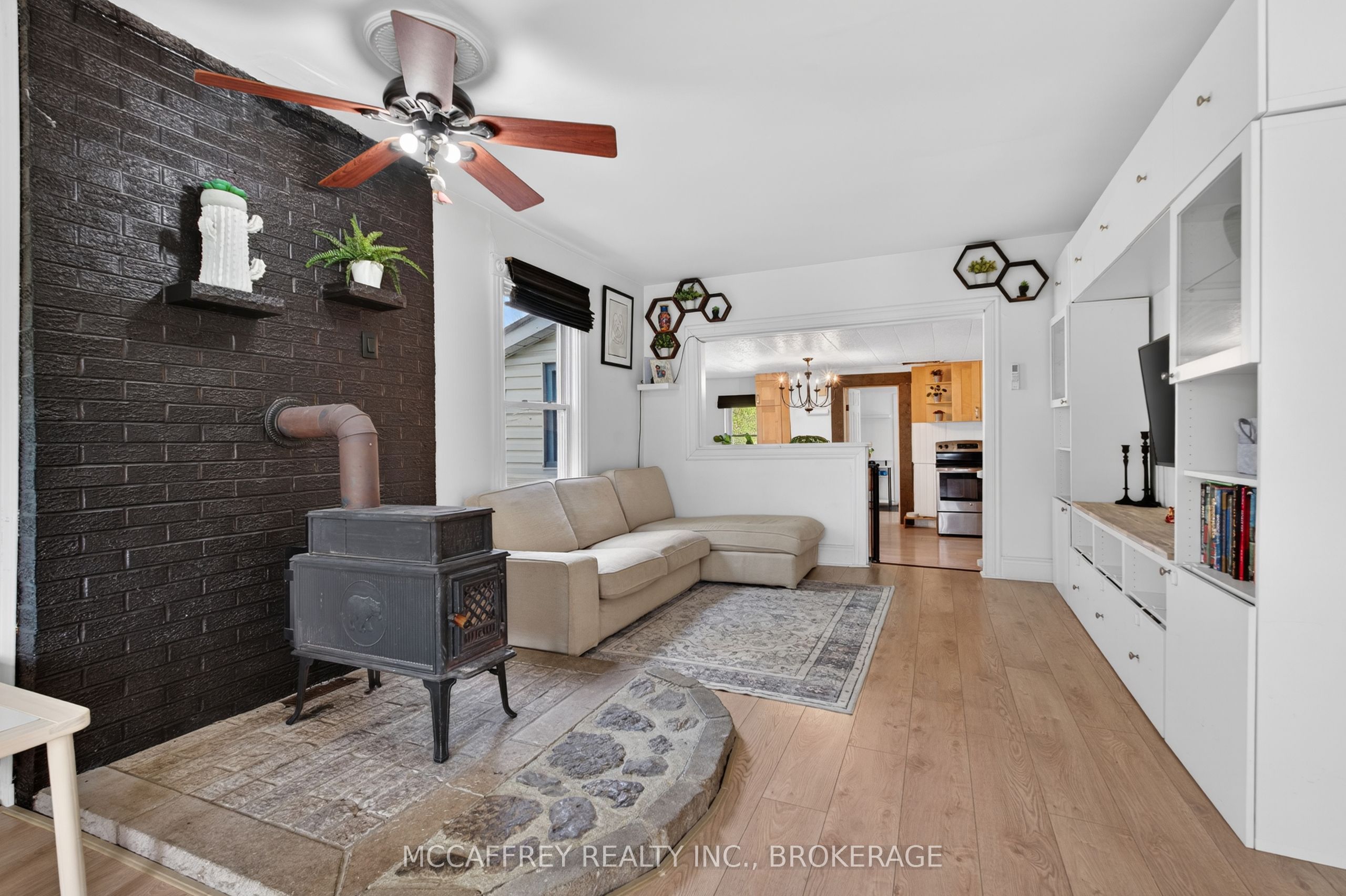 476 Hoards Road Property Photo 8