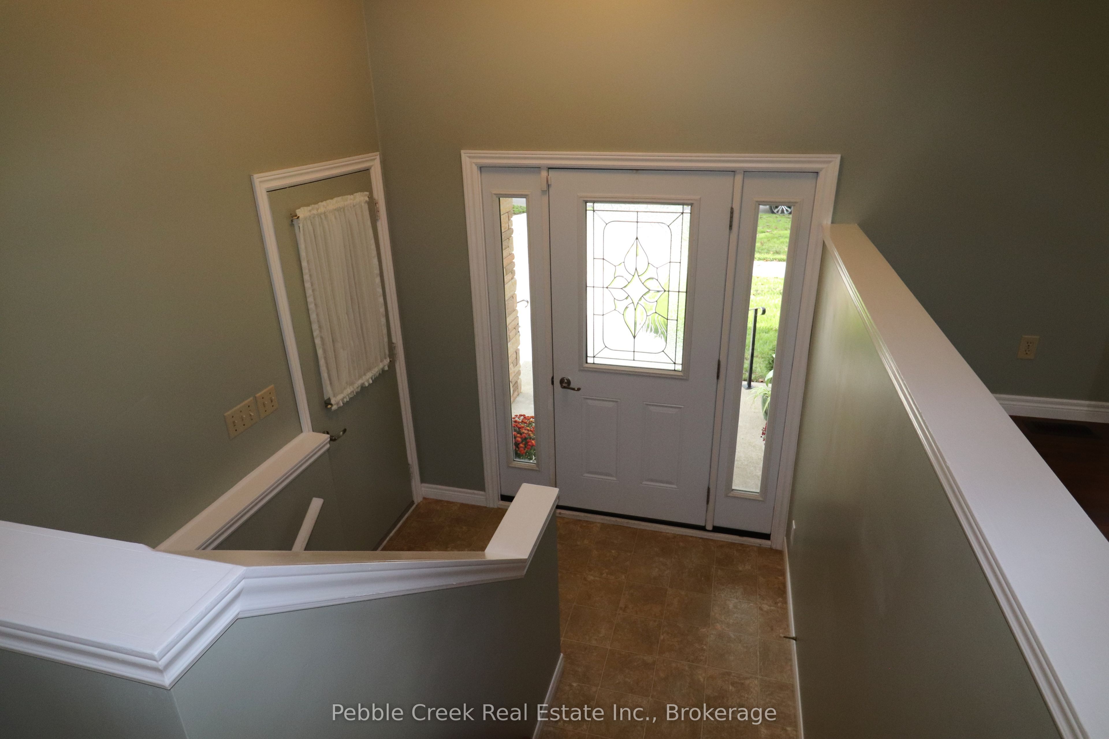 21 Suncoast Drive W Property Photo 5