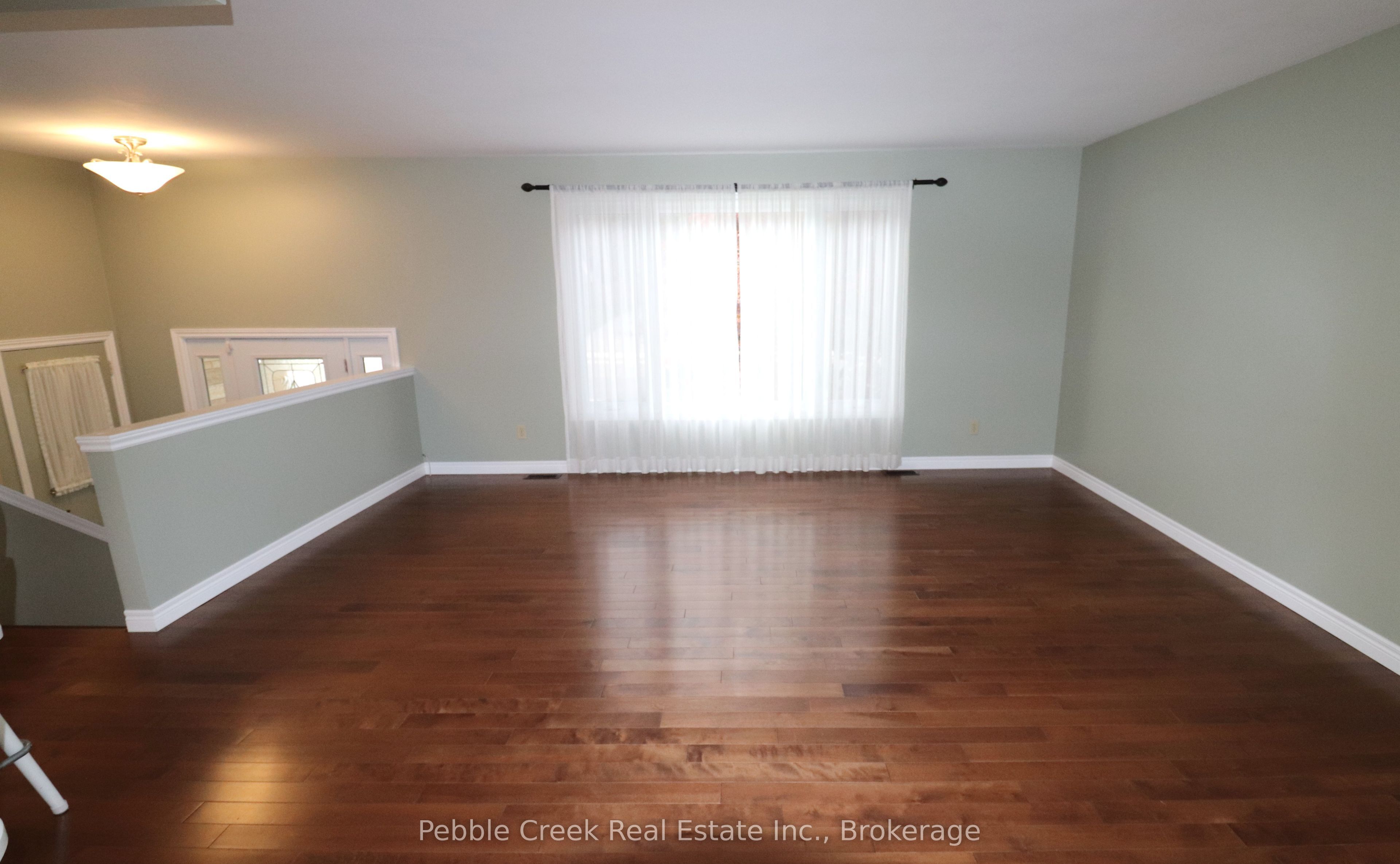 21 Suncoast Drive W Property Photo 10