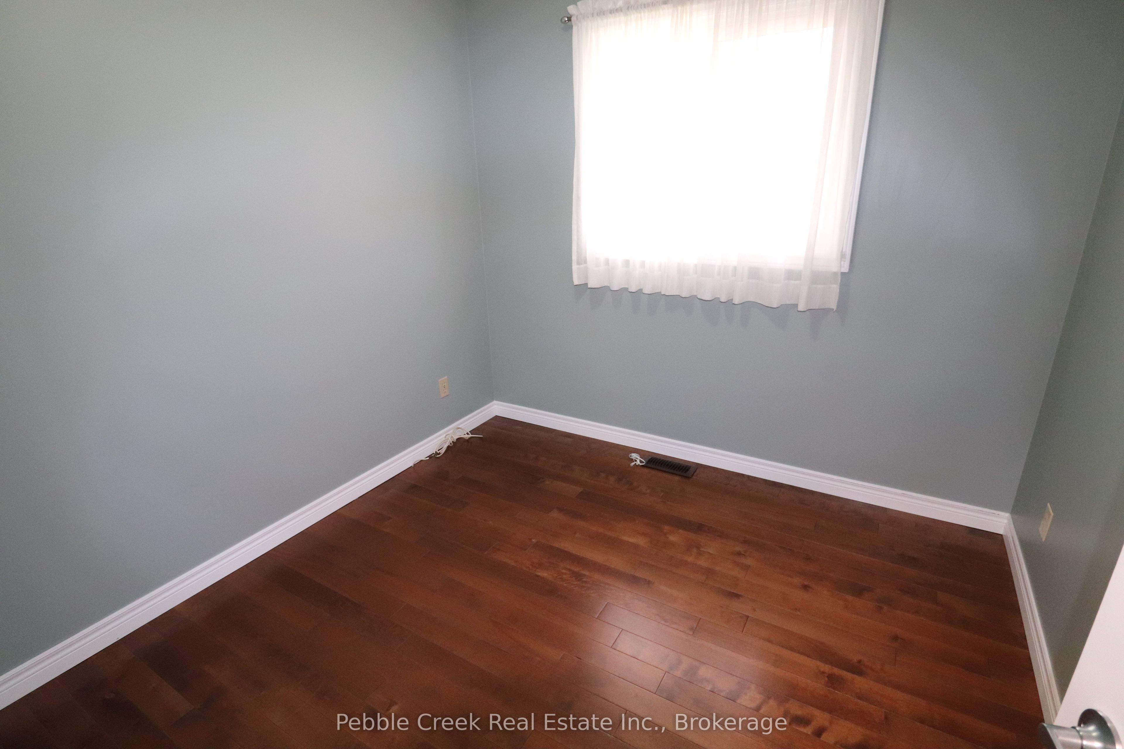 21 Suncoast Drive W Property Photo 16