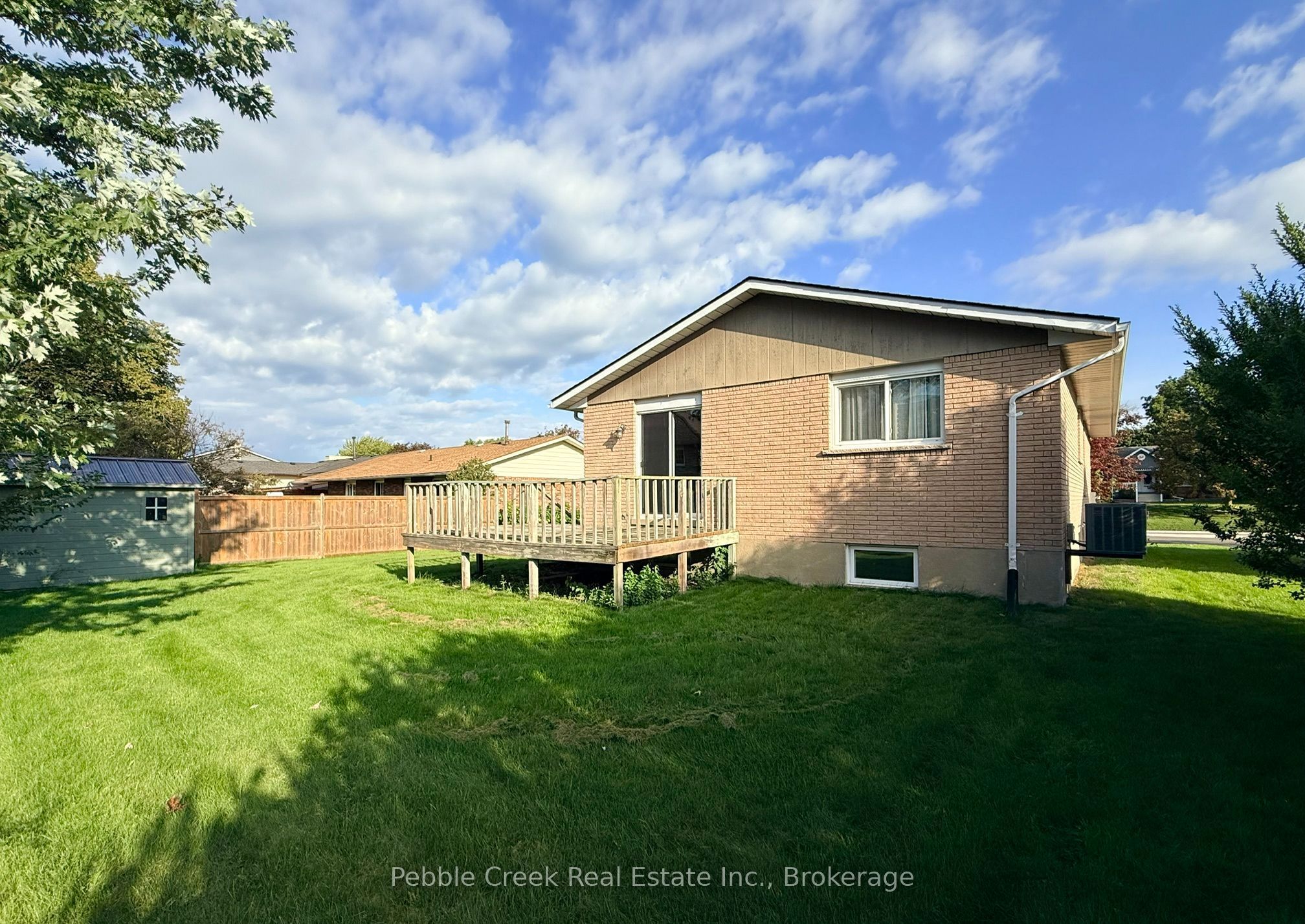 21 Suncoast Drive W Property Photo 33
