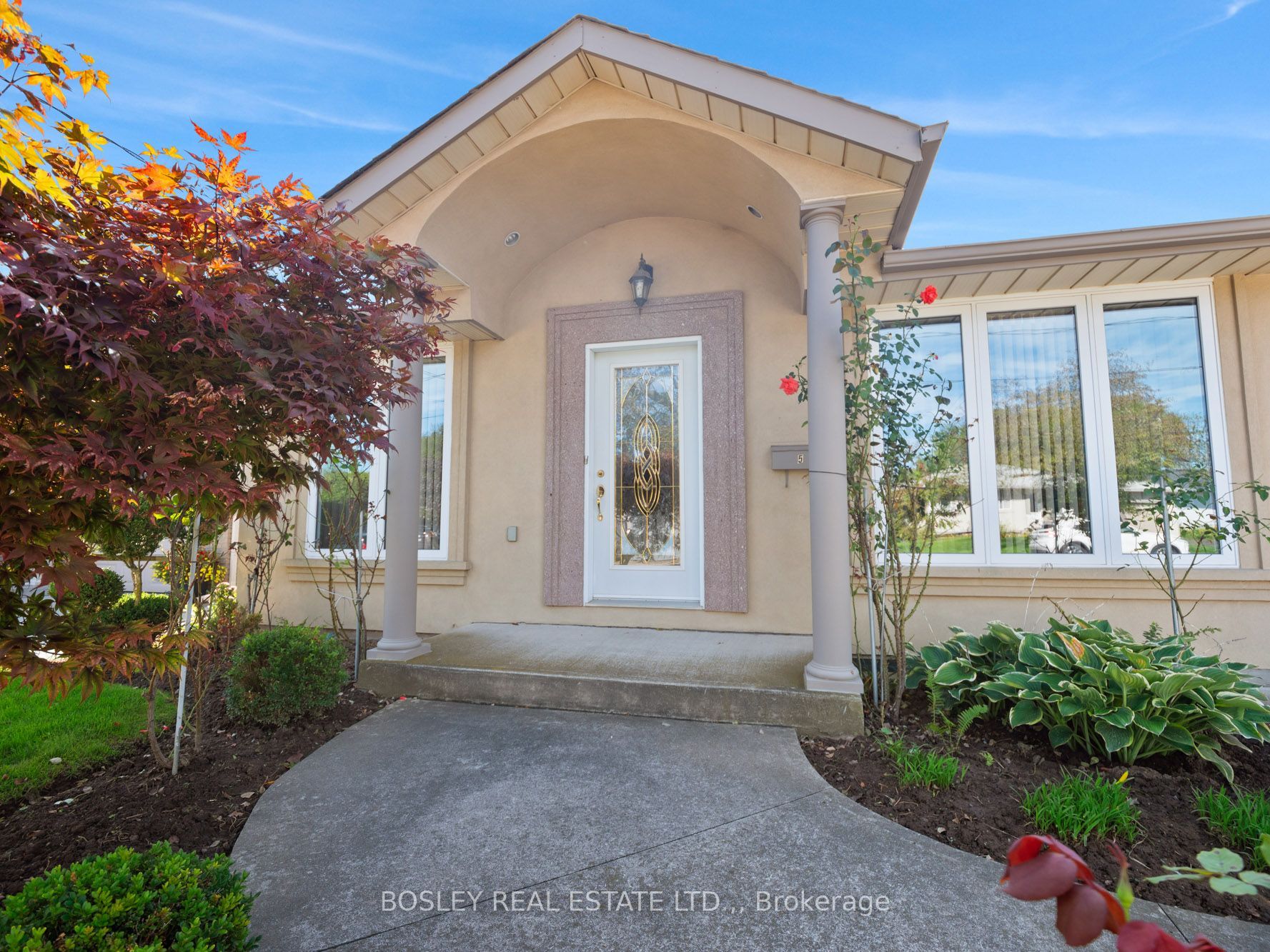 5 Bendingroad Crescent Property Photo 2