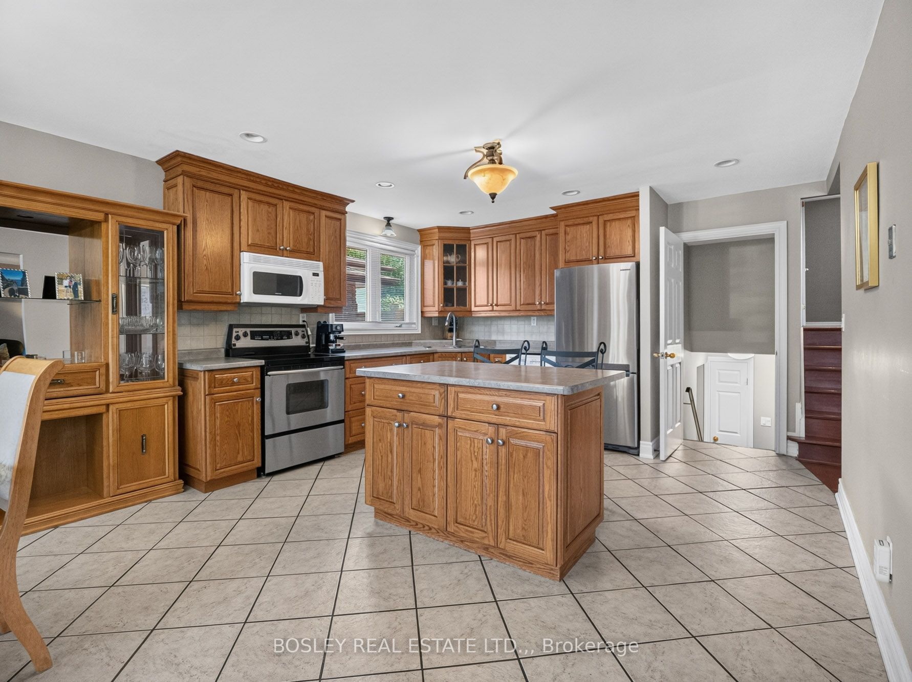 5 Bendingroad Crescent Property Photo 7