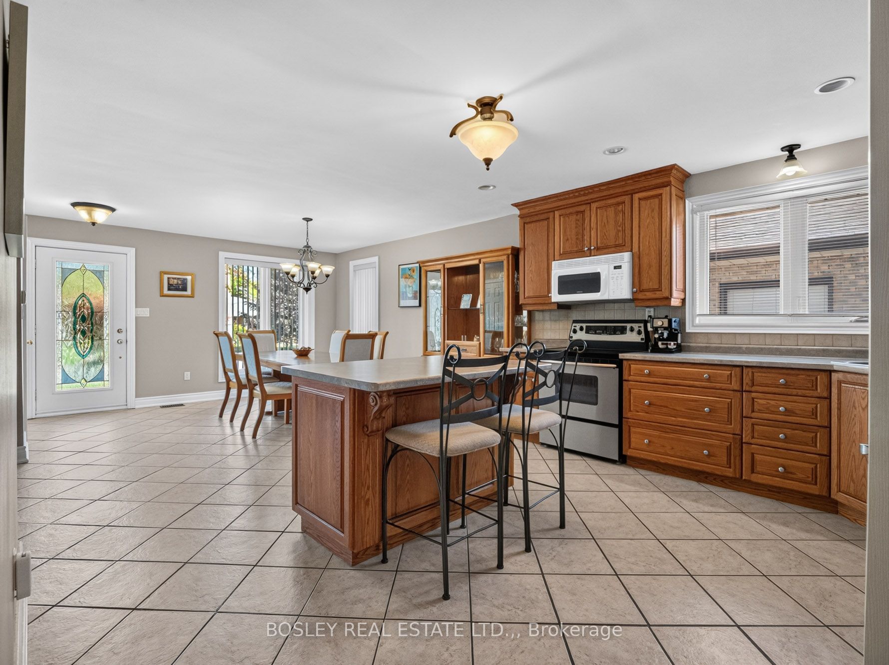 5 Bendingroad Crescent Property Photo 8