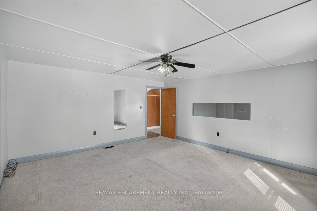 4 Erie Avenue S Property Photo 32