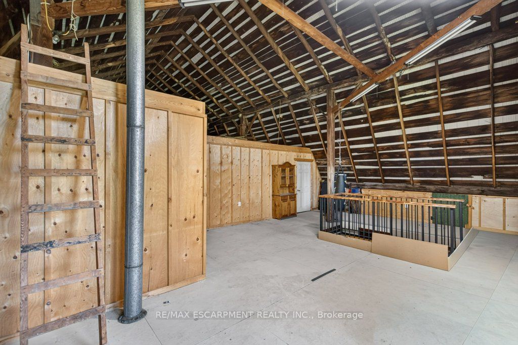 4 Erie Avenue S Property Photo 39
