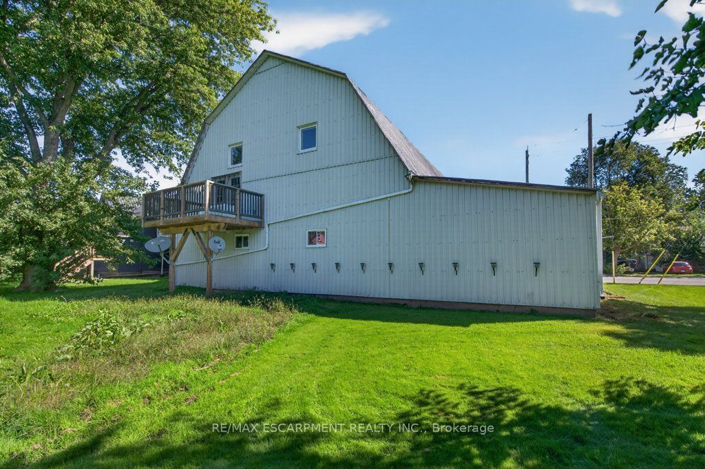 4 Erie Avenue S Property Photo 44