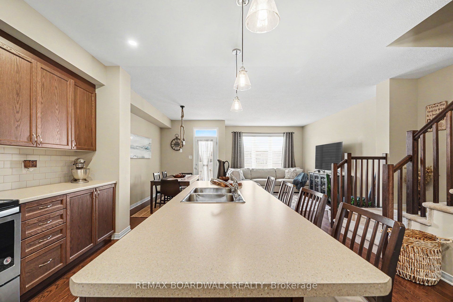 66 Riddell Street Property Photo 8